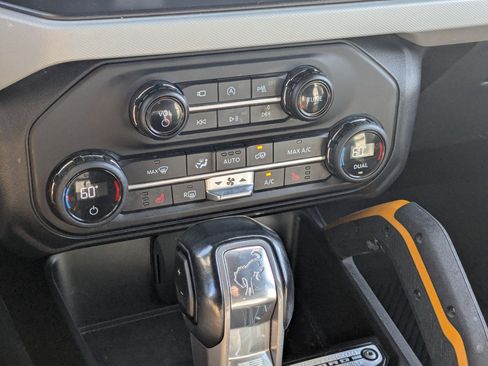 Used 2021 Ford Bronco Badlands image 26