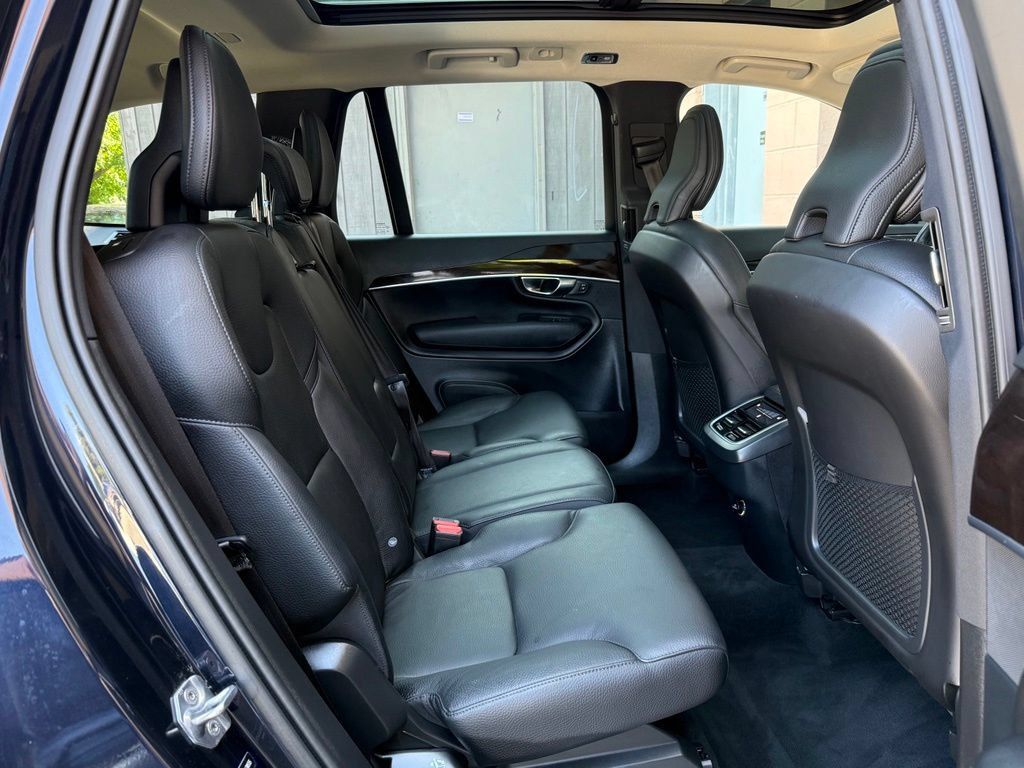 Used 2019 Volvo XC90 T6 Momentum w/ Advanced Package AWD/4WD image 17