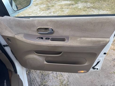 Used 2003 Kia Sedona LX FWD image 20