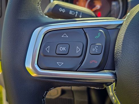 New 2026 Jeep Wrangler Unlimited Sahara AWD/4WD image 17