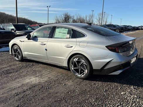 New 2026 Hyundai Sonata SEL image 3