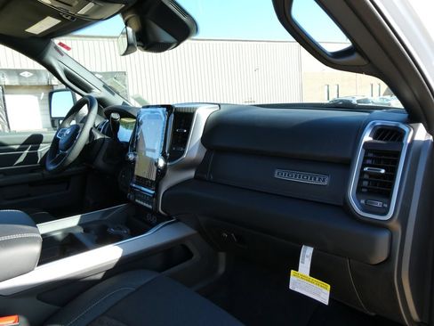 New 2026 RAM 3500 Big Horn AWD/4WD image 11