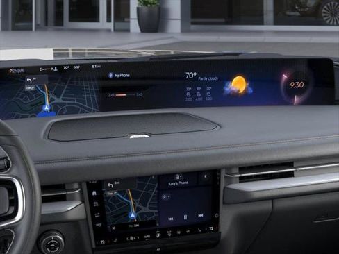 New 2026 Lincoln Navigator L Premier AWD/4WD image 14