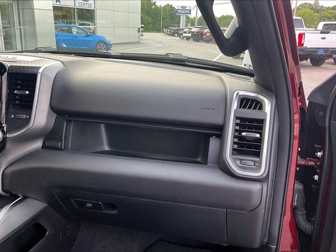 Used 2025 RAM 1500 Big Horn AWD/4WD image 15