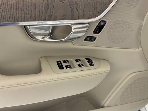 Used 2025 Volvo S90 B6 Plus AWD/4WD image 15