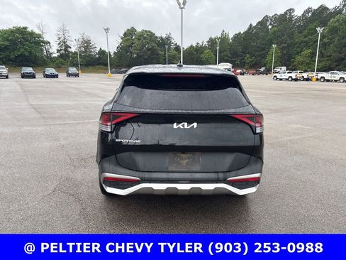Used 2023 Kia Sportage LX image 6