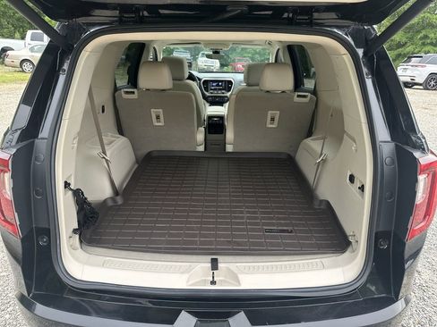 Used 2022 GMC Acadia Denali w/ Denali Technology Package FWD image 19