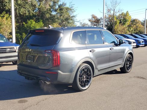 Certified 2022 Kia Telluride EX w/ EX Premium Package image 6