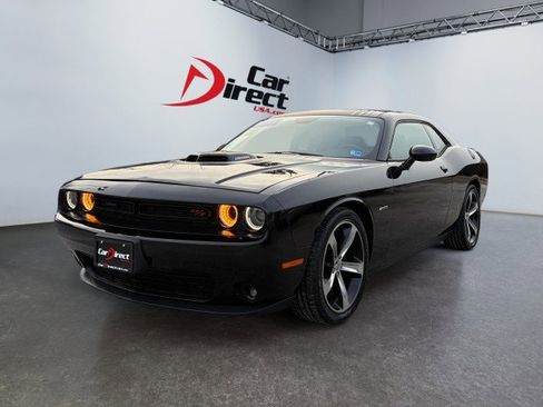 Used 2015 Dodge Challenger R/T image 5
