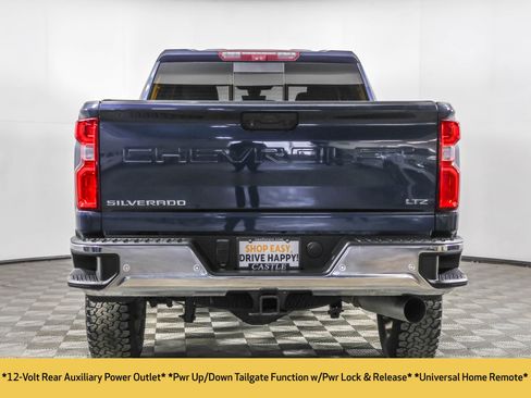 Used 2020 Chevrolet Silverado 2500 LTZ w/ LTZ Premium Package image 21