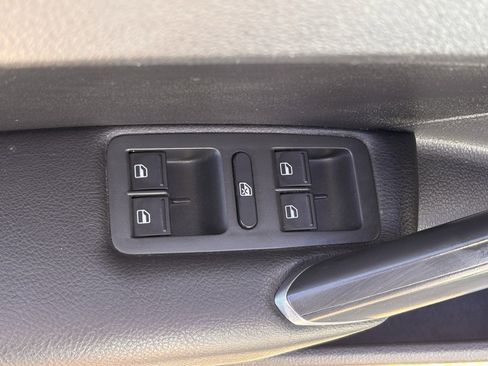 Used 2020 Volkswagen Passat 2.0T SE image 13