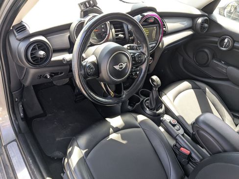 Used 2017 MINI Cooper 4-Door Hardtop FWD image 17