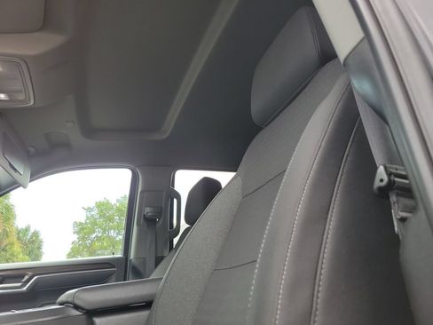 Used 2025 Chevrolet Silverado 1500 LT RWD image 26