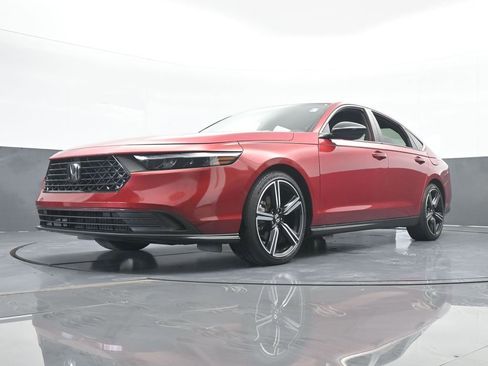 Used 2024 Honda Accord Sport image 57