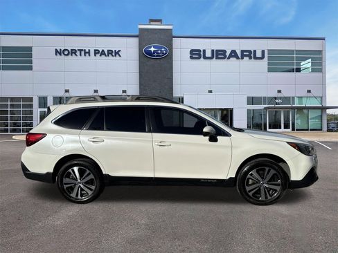 Used 2019 Subaru Outback 2.5i Limited image 2