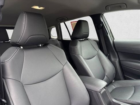 Certified 2026 Toyota Corolla Cross XLE FWD image 24