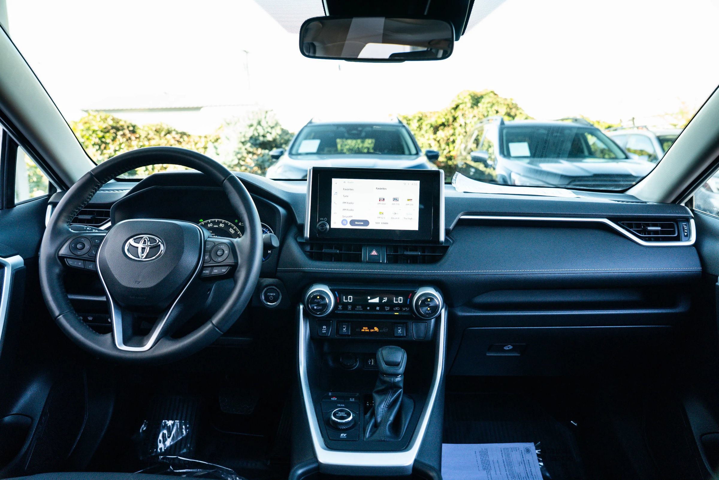 Used 2024 Toyota RAV4 XLE w/ Convenience Package AWD/4WD image 18