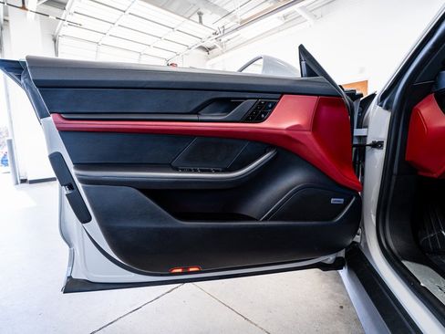 Used 2021 Porsche Taycan 4S image 26