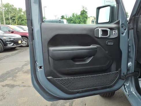 Used 2024 Jeep Wrangler Unlimited AWD/4WD image 16