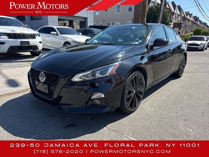 Used 2022 Nissan Altima 2.5 SR w/ Midnight Edition Package