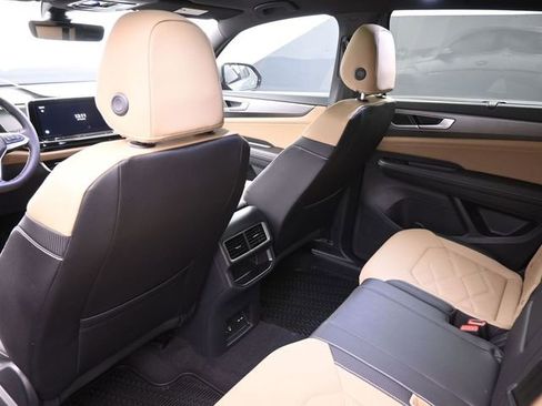 New 2026 Volkswagen Atlas Cross Sport SE image 23