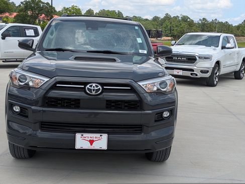 Used 2024 Toyota 4Runner TRD Sport AWD/4WD image 8