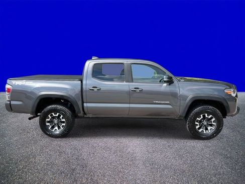 Used 2021 Toyota Tacoma 2WD Double Cab image 2