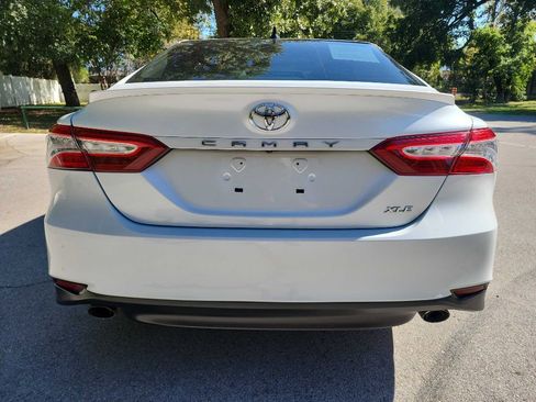 Used 2019 Toyota Camry XSE image 9