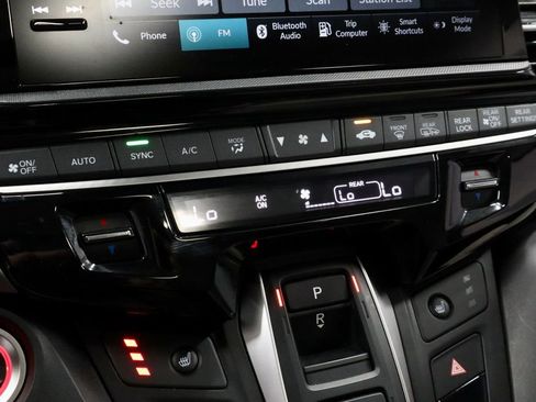 Used 2025 Honda Odyssey EX-L image 31