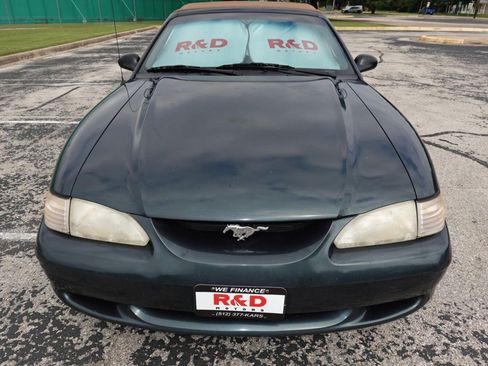 Used 1998 Ford Mustang Convertible RWD image 2