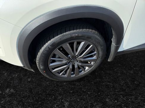 Used 2023 Nissan Pathfinder SL w/ SL Premium Package image 9