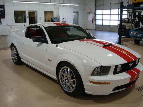 Used 2008 Ford Mustang GT Premium image 7