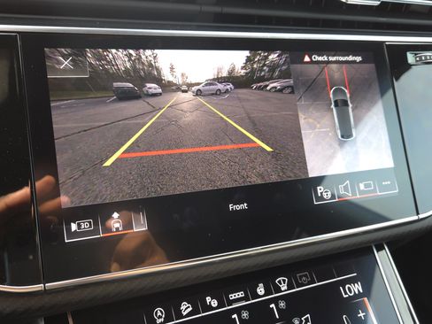 New 2026 Audi SQ8 Prestige image 18