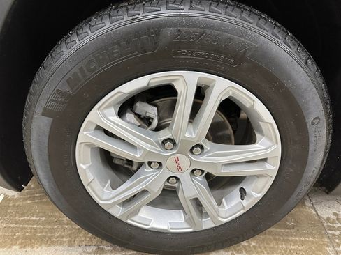 Certified 2023 GMC Terrain SLE w/ Driver Convenience Package image 37