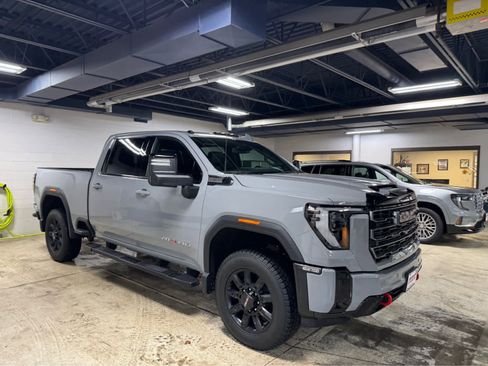 Certified 2025 GMC Sierra 3500 AT4 image 3