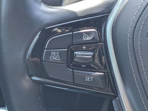 Used 2018 BMW 530i RWD image 11