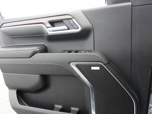 Used 2024 Chevrolet Silverado 1500 RST image 17