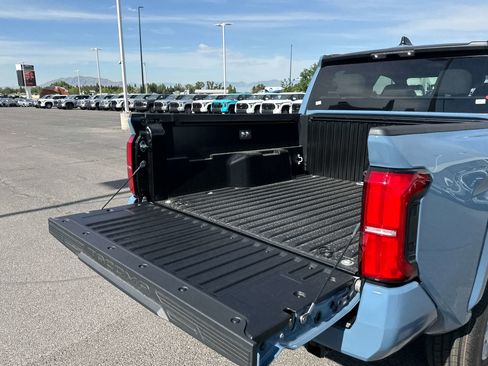 New 2026 Toyota Tacoma SR5 AWD/4WD image 12