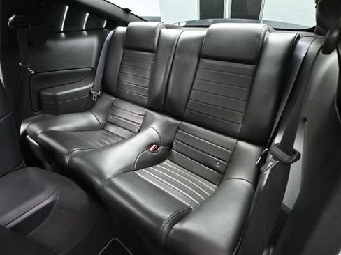 Used 2006 Ford Mustang GT Premium RWD image 34