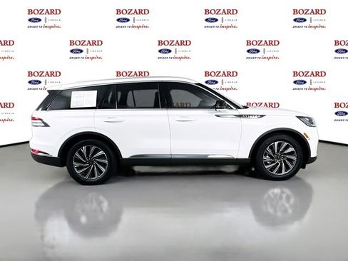 Certified 2025 Lincoln Aviator 2WD w/ Equipment Group 101A image 9