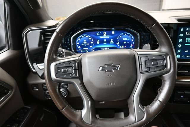Used 2023 Chevrolet Silverado 1500 RST AWD/4WD image 2