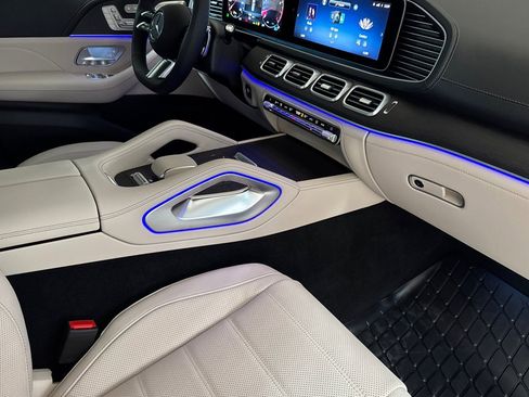 New 2025 Mercedes-Benz GLS 580 4MATIC image 18