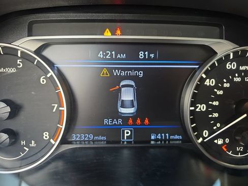 Used 2025 Nissan Altima 2.5 SV FWD image 18