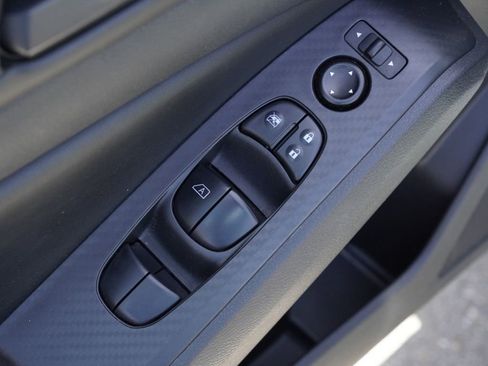 Used 2024 Nissan Altima 2.5 S FWD image 9