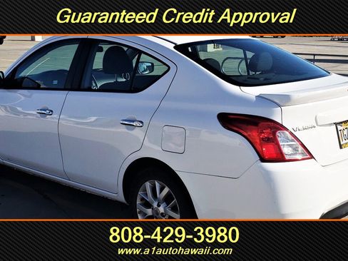 Used 2018 Nissan Versa SV w/ SV Special Edition Package image 3