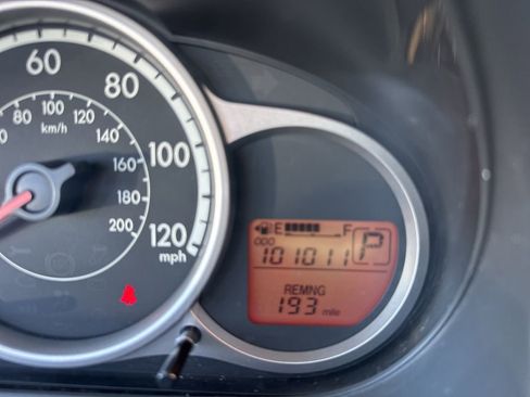 Used 2014 MAZDA MAZDA2 Touring image 23