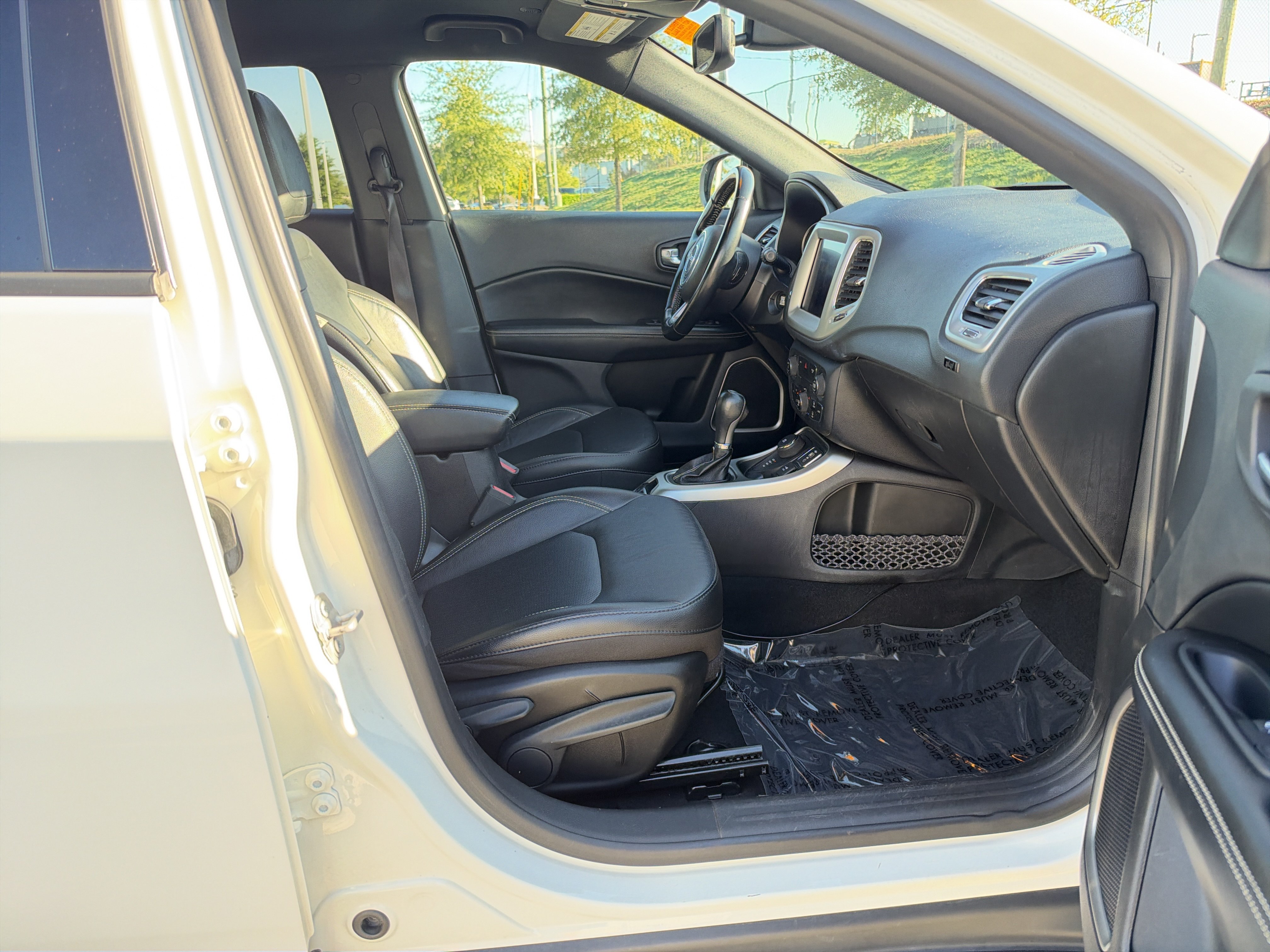 Used 2021 Jeep Compass Latitude AWD/4WD image 31