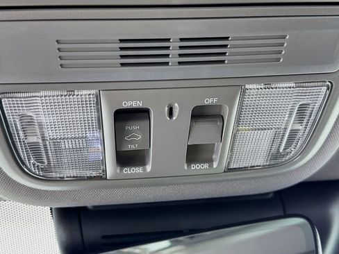 Used 2018 Honda Accord EX-L image 16