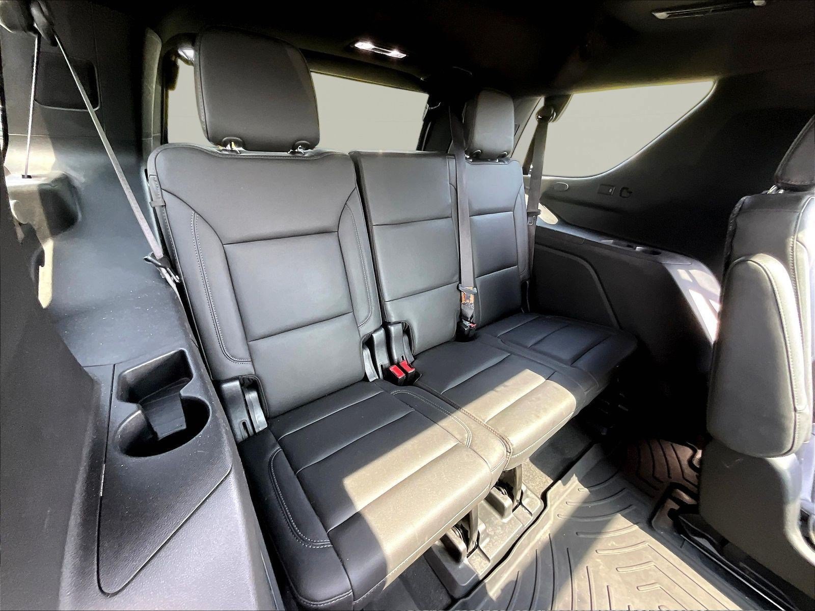 Used 2021 Chevrolet Tahoe Z71 w/ Rear Media and Nav Package AWD/4WD image 26