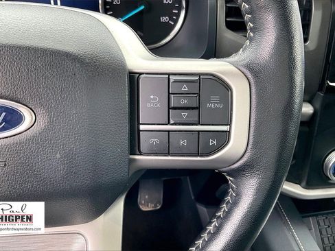 Certified 2024 Ford Expedition XLT image 18